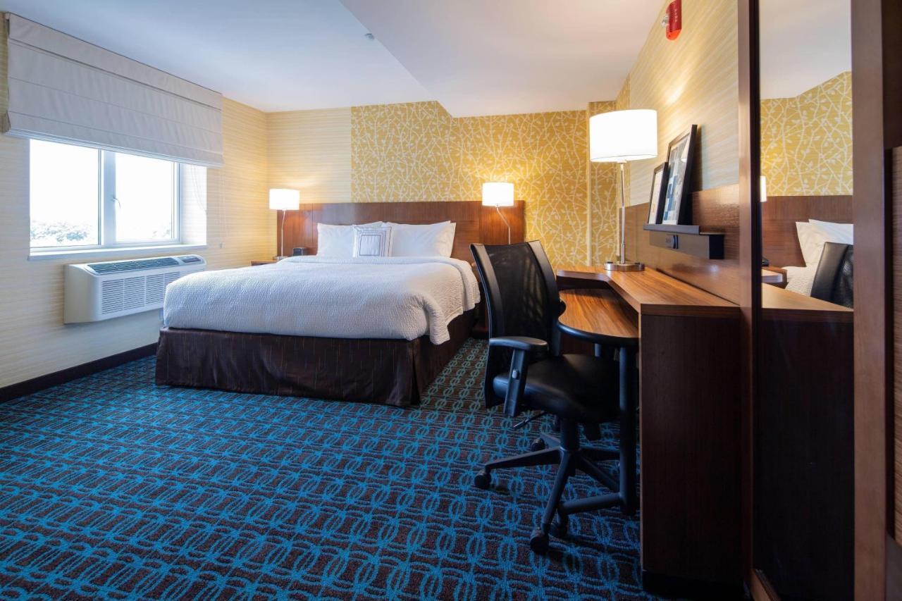 Fairfield Inn & Suites By Marriott New York Queens/Fresh Meadows Exterior photo