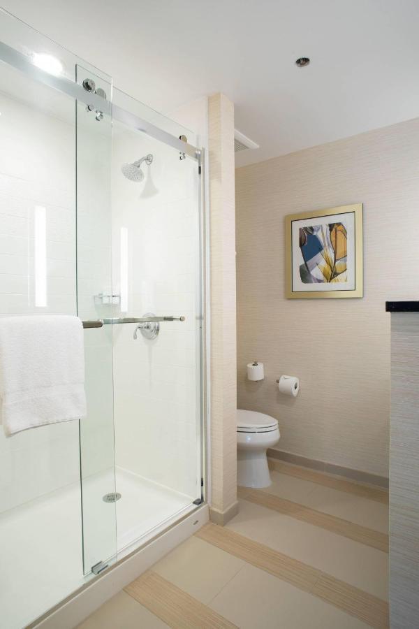 Fairfield Inn & Suites By Marriott New York Queens/Fresh Meadows Exterior photo