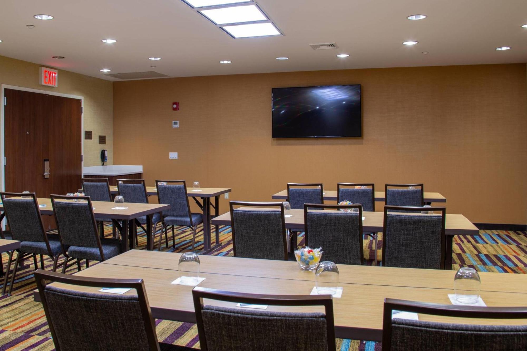 Fairfield Inn & Suites By Marriott New York Queens/Fresh Meadows Exterior photo