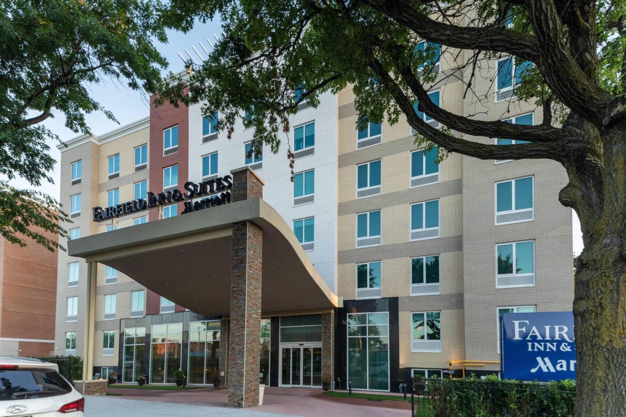 Fairfield Inn & Suites By Marriott New York Queens/Fresh Meadows Exterior photo
